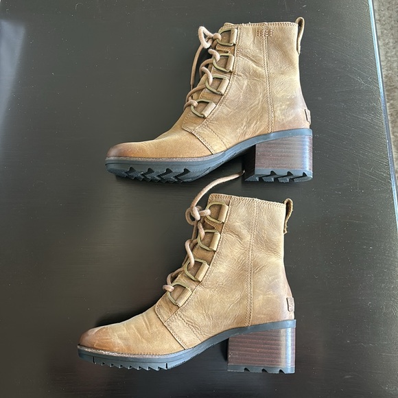 Sorel ‘Cate’ Booties - Picture 3 of 8